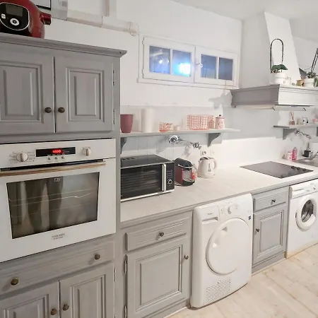 T3 Dans Un Mas Provencal Proche Avignon * Pujaut