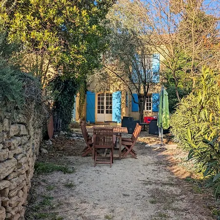 T3 Dans Un Mas Provencal Proche Avignon Pujaut