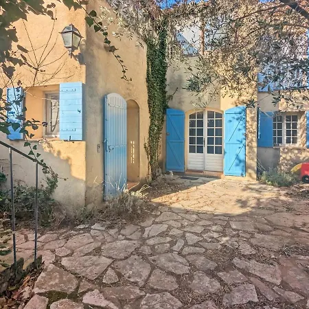 T3 Dans Un Mas Provencal Proche Avignon