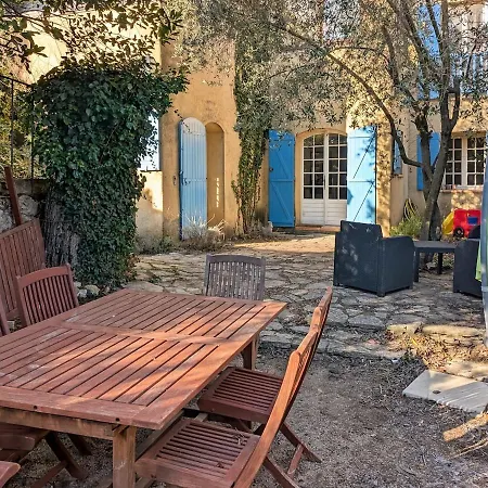 T3 Dans Un Mas Provencal Proche Avignon Pujaut