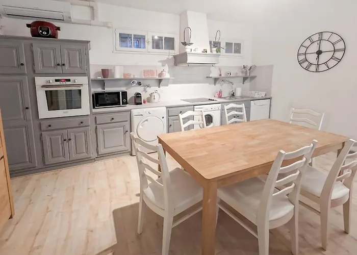 T3 Dans Un Mas Provencal Proche Avignon * Pujaut